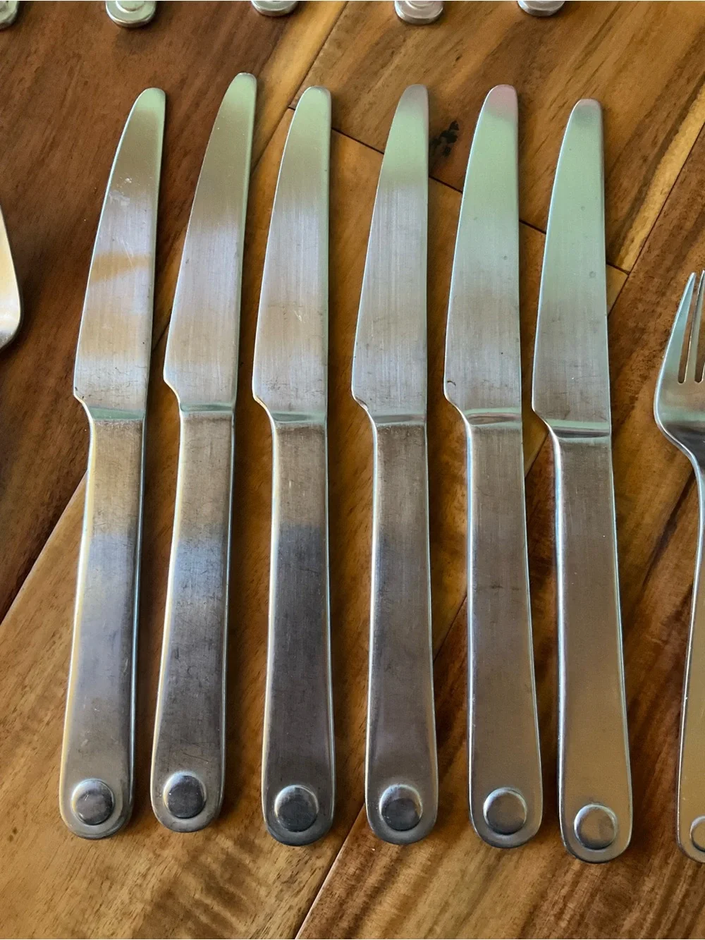 Gourmet Settings Taxi 18/8 Stainless Flatware Set of 18
